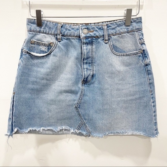Bershka Vintage Denim Mini Skirt Cutoff Distressed Raw Hem Festival Size 8 - Picture 1 of 6
